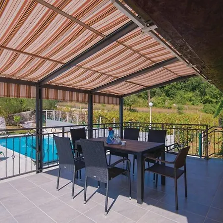 Villa Ana Ujevici