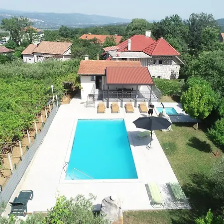 Villa Ana Ujevici