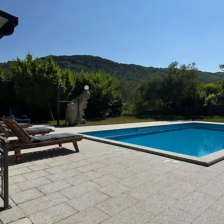 Villa Ana Ujevici