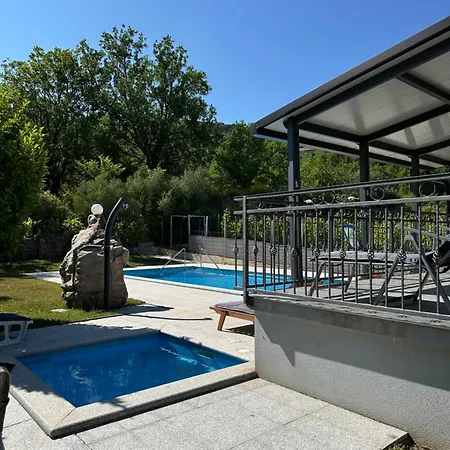 Villa Ana Ujevici